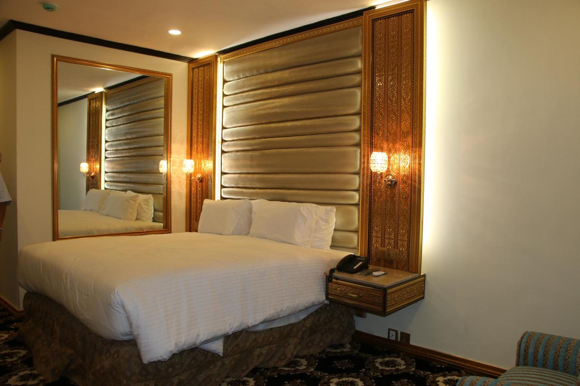 Indus Hotel Haydarabad Dış mekan fotoğraf