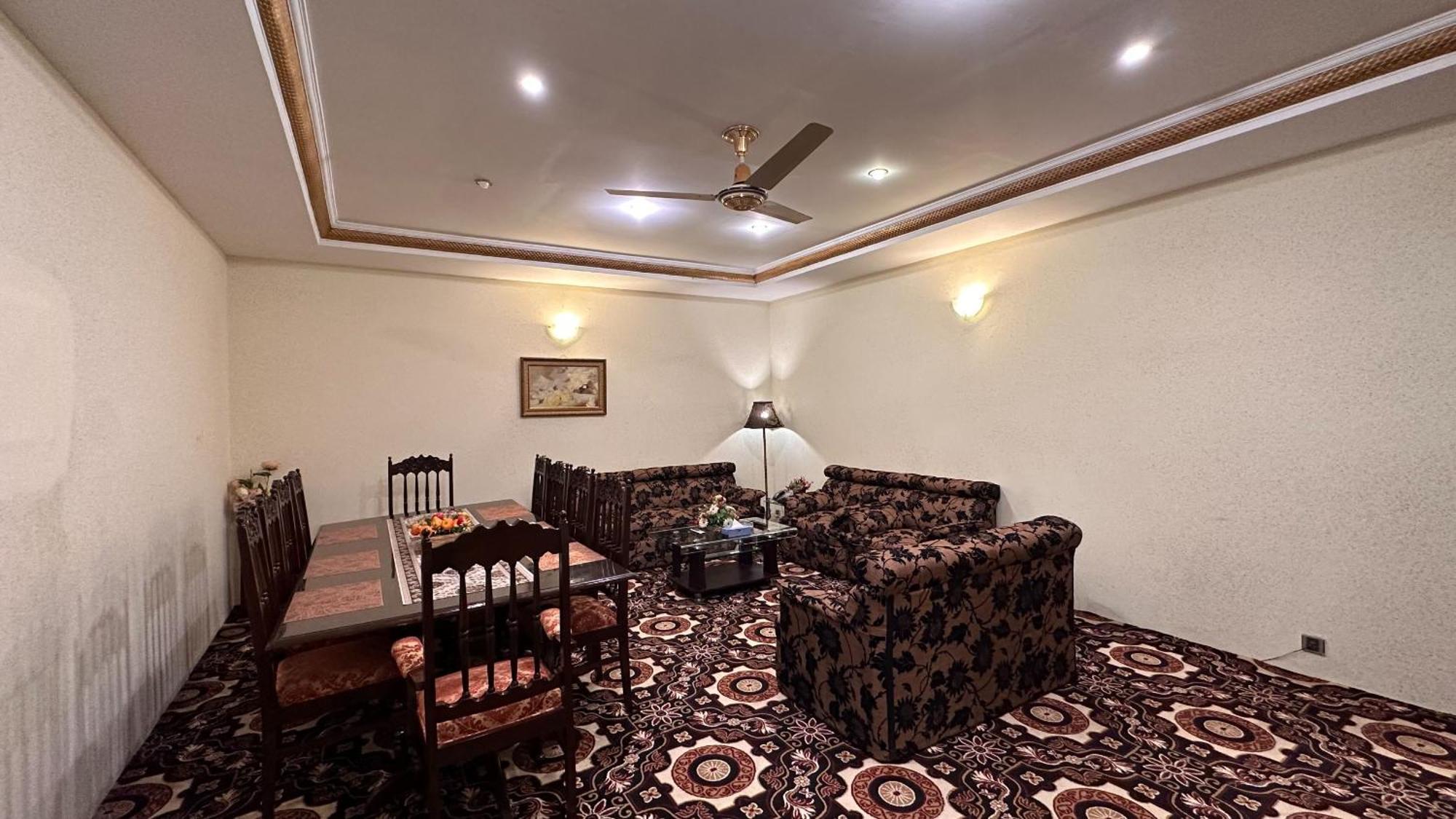 Indus Hotel Haydarabad Dış mekan fotoğraf
