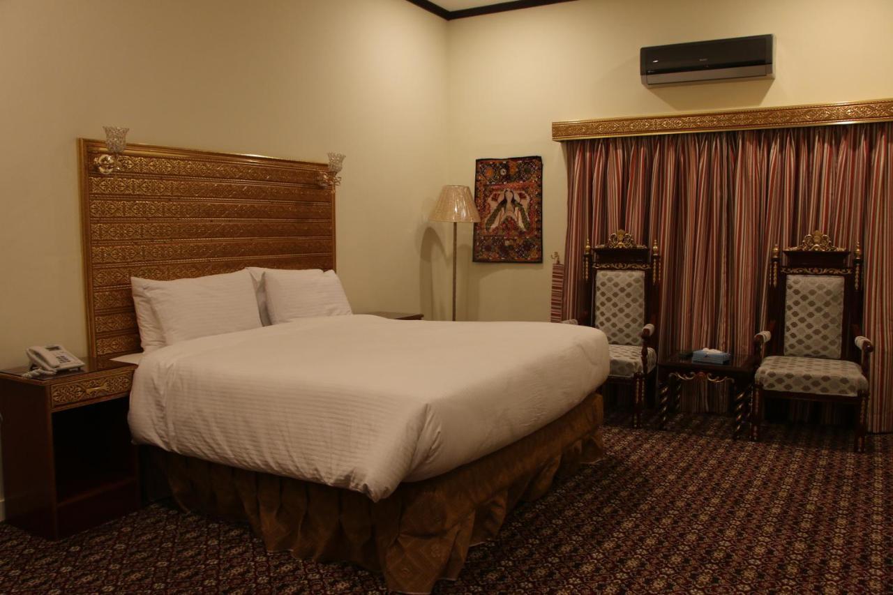Indus Hotel Haydarabad Dış mekan fotoğraf